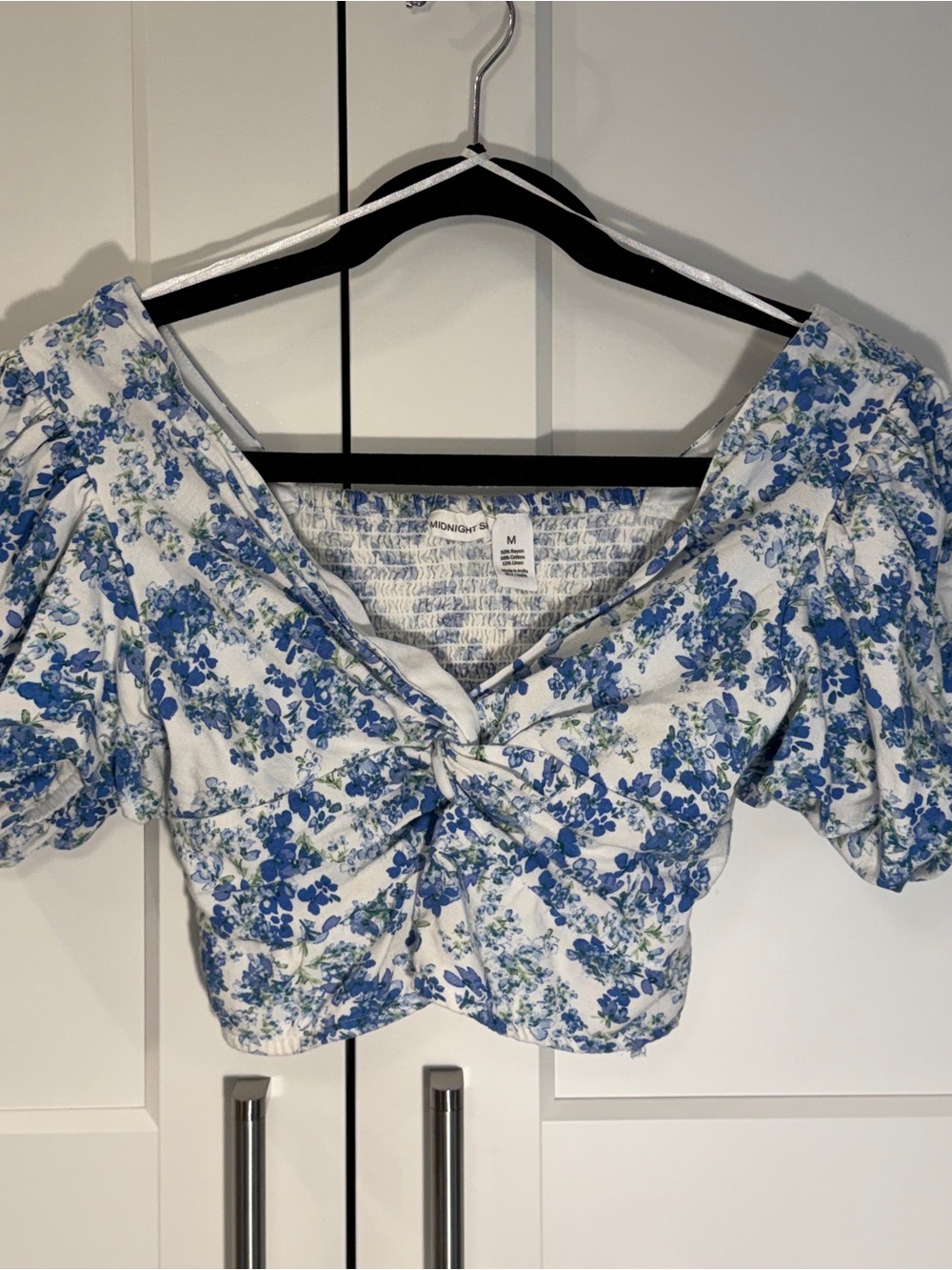 Blue Floral Puff-Sleeve Twist Crop Top